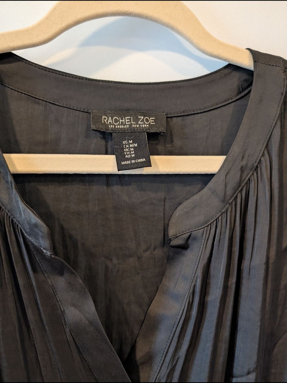 Rachel Zoe Black sillky soft Pleated V-Neck knee length dress tie waist